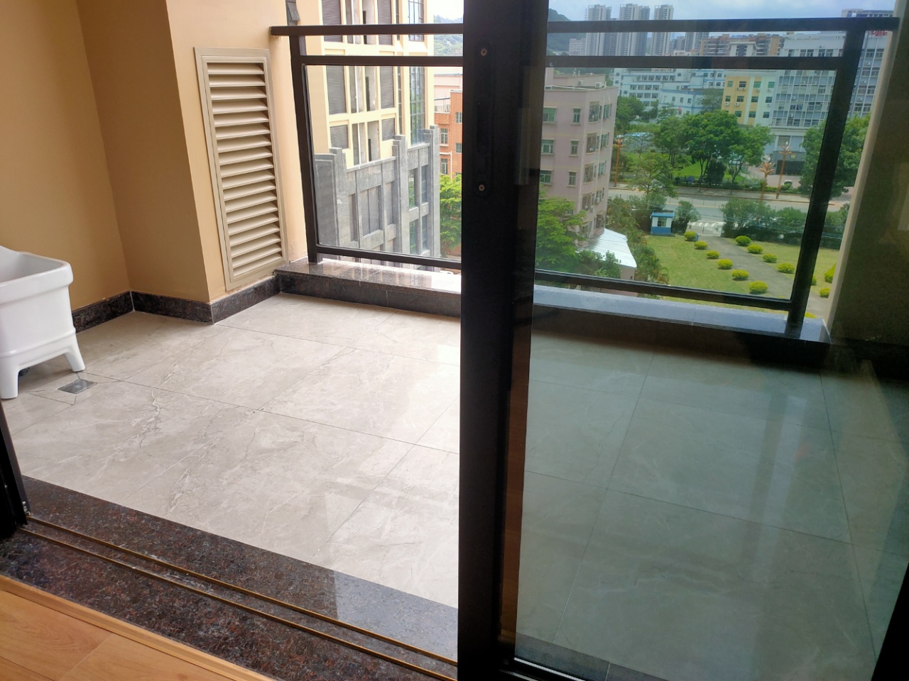 鳳崗小產(chǎn)權(quán)房