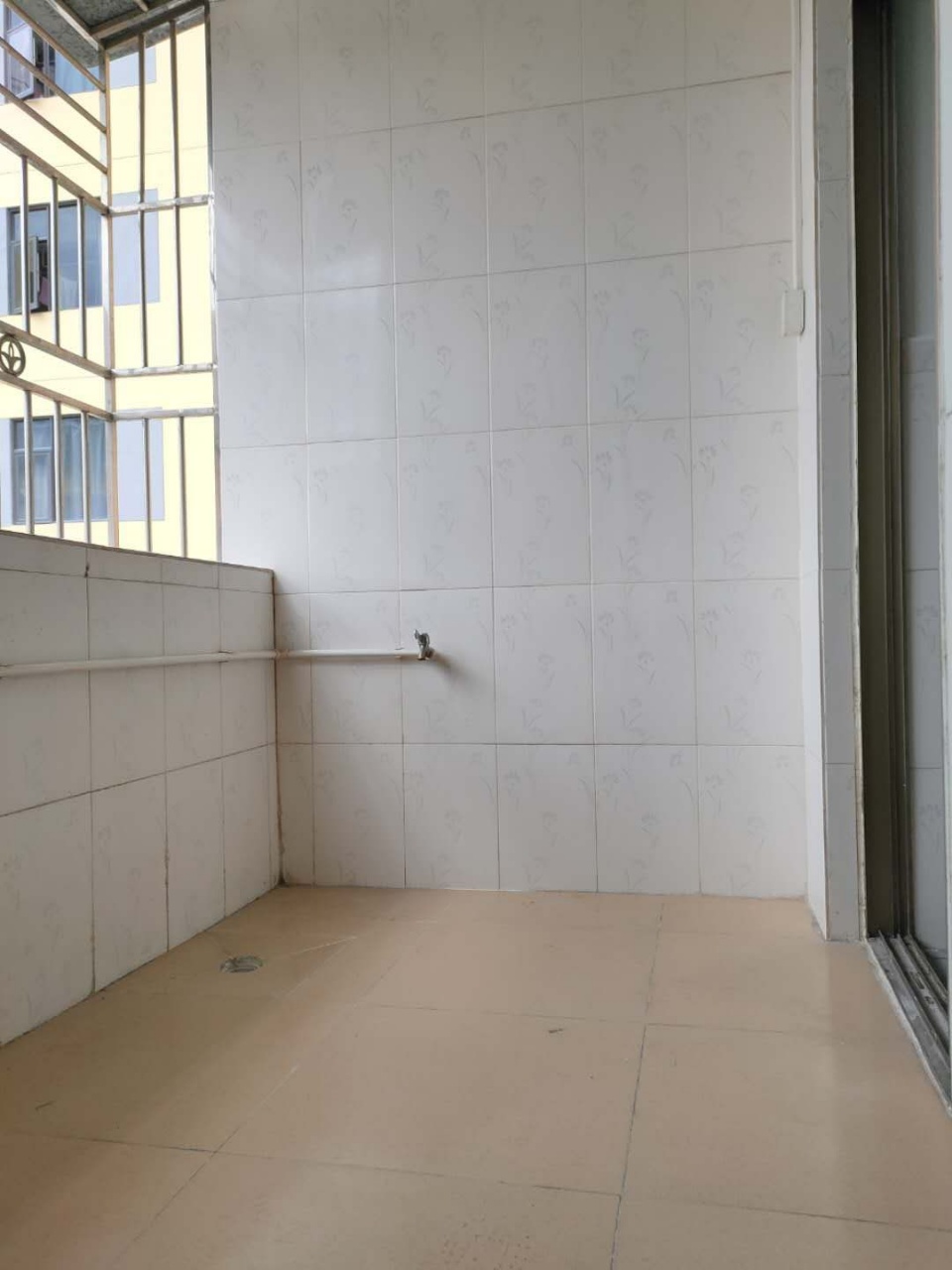 匯福豪居2期原始1房1廳，預(yù)售價(jià)52萬(wàn)左右