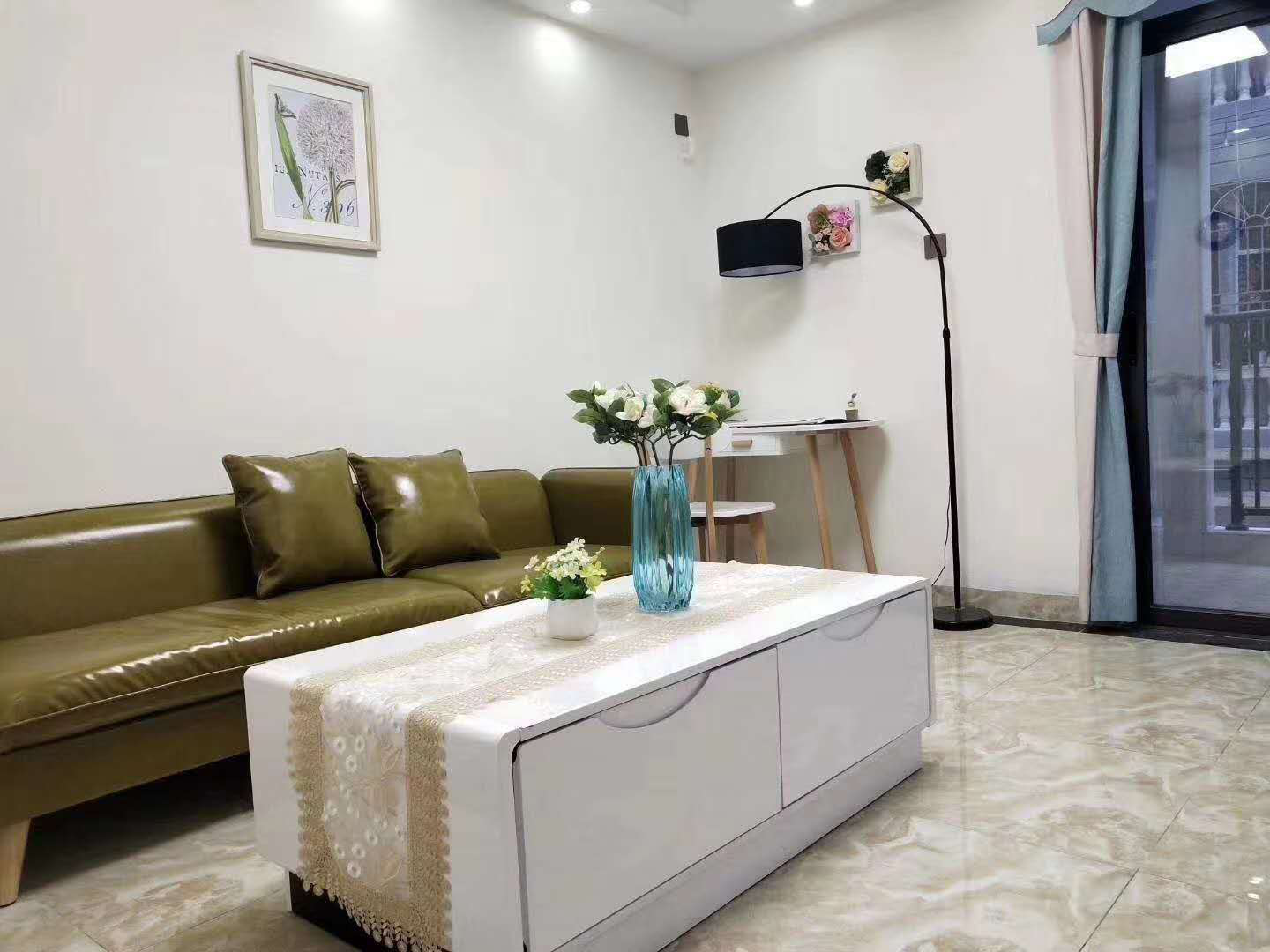 鴻川華府兩房特價(jià)68.8萬