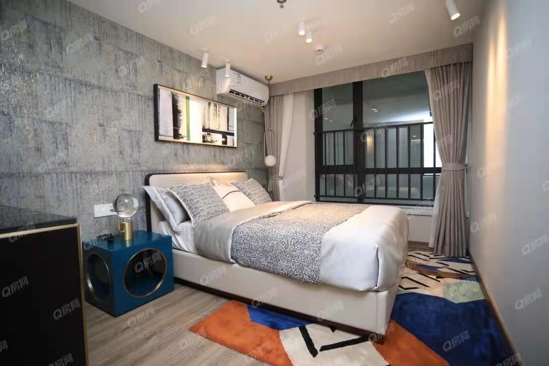 保利卓越中環(huán)廣場均價(jià)-18000元/平