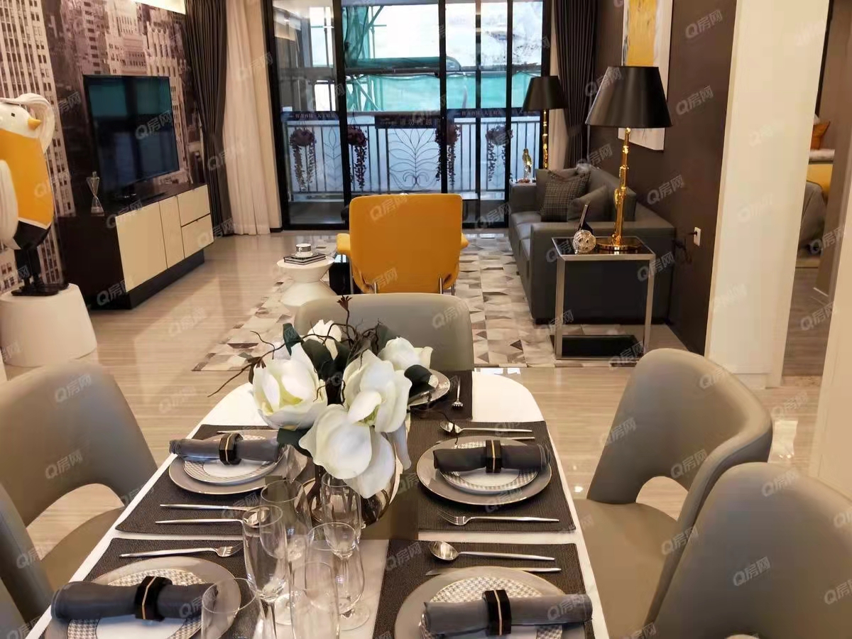 江濱華府1-4期均價-10500元/平