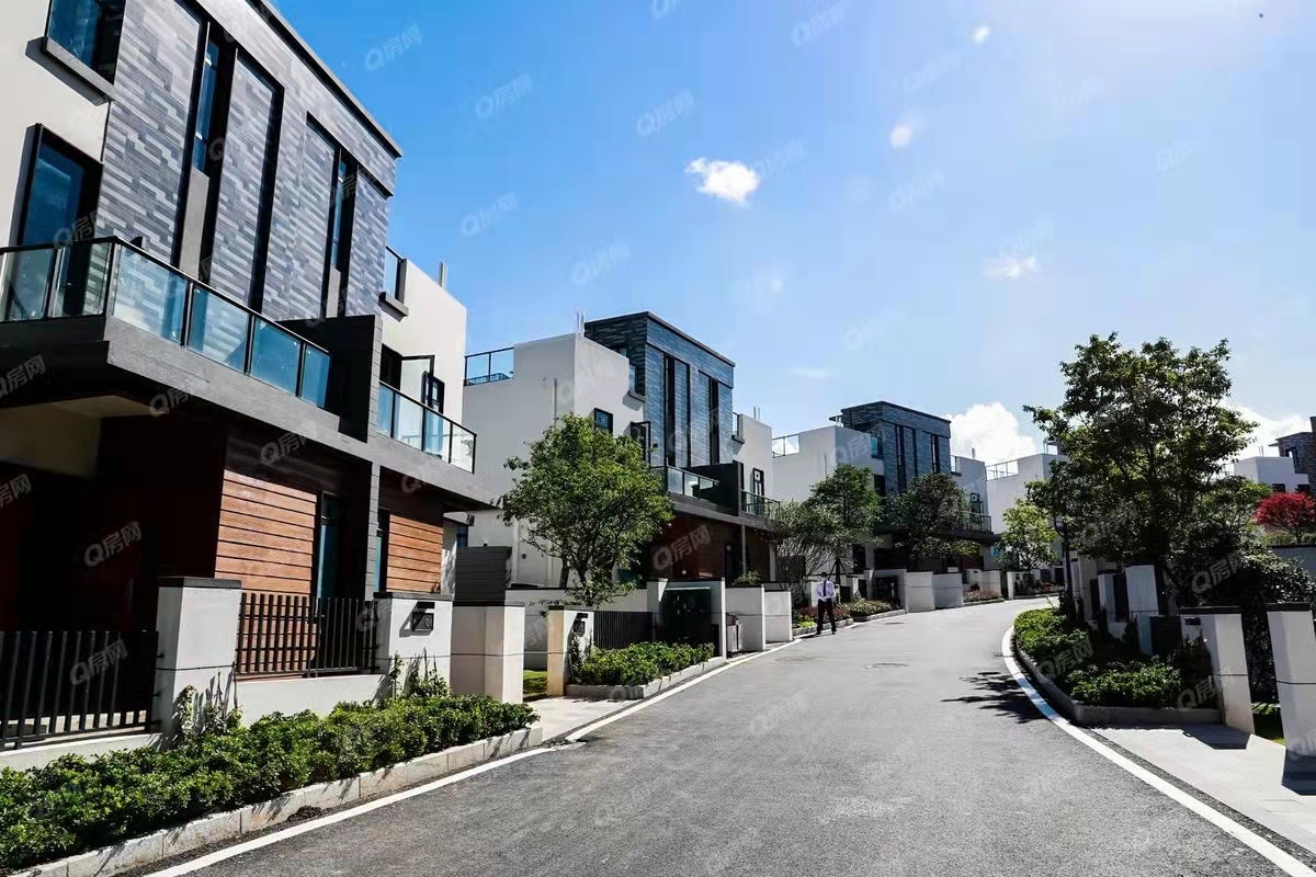 碧輝園十里銀灘，伴海云山苑均價(jià)-40000元/平