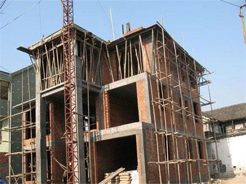 從源頭上禁止小產權房新建及現房買賣