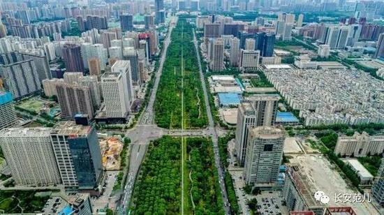 北山門口村內(nèi)動(dòng)員拆遷的條幅已經(jīng)掛出